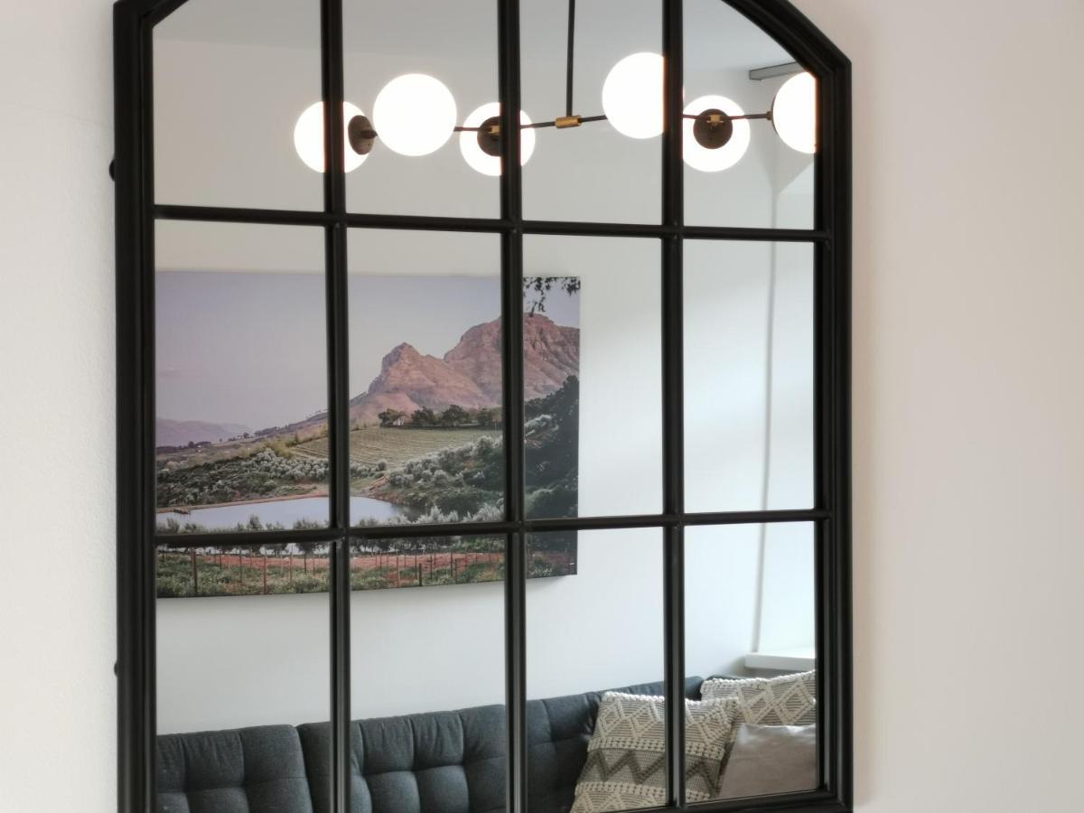 Fynbos Apartments Deluxe, Balkon, Historisch, Parkplatz ไมเซน ภายนอก รูปภาพ